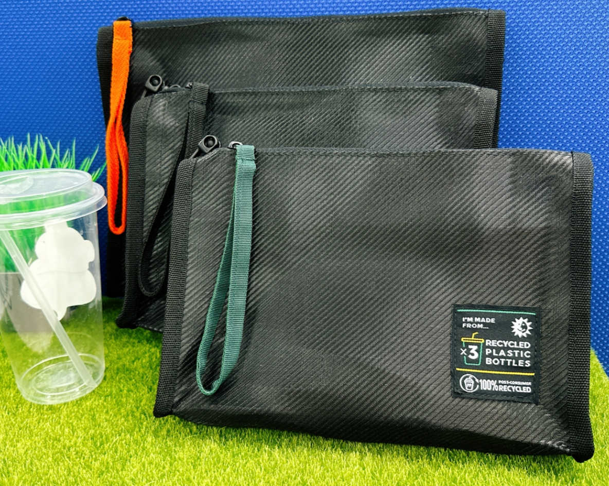 台積電與大豐環保合作,將廢棄晶舟盒再製為再生名片盒,展現企業永續設計與循環利用精神|TSMC collaborates with Da Fon to upcycle discarded wafer boxes into recycled business card cases, promoting sustainable corporate design.