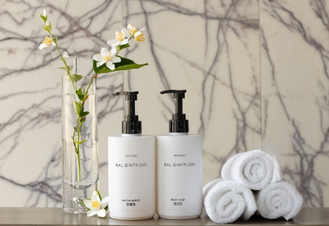 台積電與大豐環保合作,將廢棄中空PP板再製為循環使用箱體,支持供應鏈減碳|TSMC collaborates with Da Fon to upcycle waste plastic packaging into reusable logistics boxes, supporting supply-chain carbon reduction.