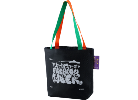 大豐環保再生PP肩背袋,有底設計,100% 再生 PP 材質,適合企業環保活動與永續贈品。|Eco-friendly shoulder bag made from 100% recycled PP by Da Fon Environmental.